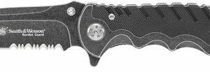 S&W KNIFE BORDER GUARD 3.5" - BLADE W/STRAP CUTTER/GLS BREKR