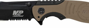 S&W KNIFE M&P INDEX FLIPPER - 3.5" BLACK/DESERT TAN CLIP PT